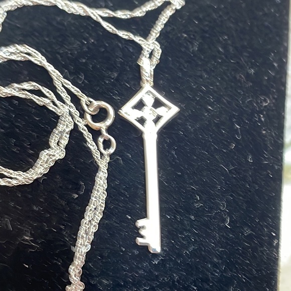 925 Sterling Diamond Key Pendant Necklace - Picture 3 of 10